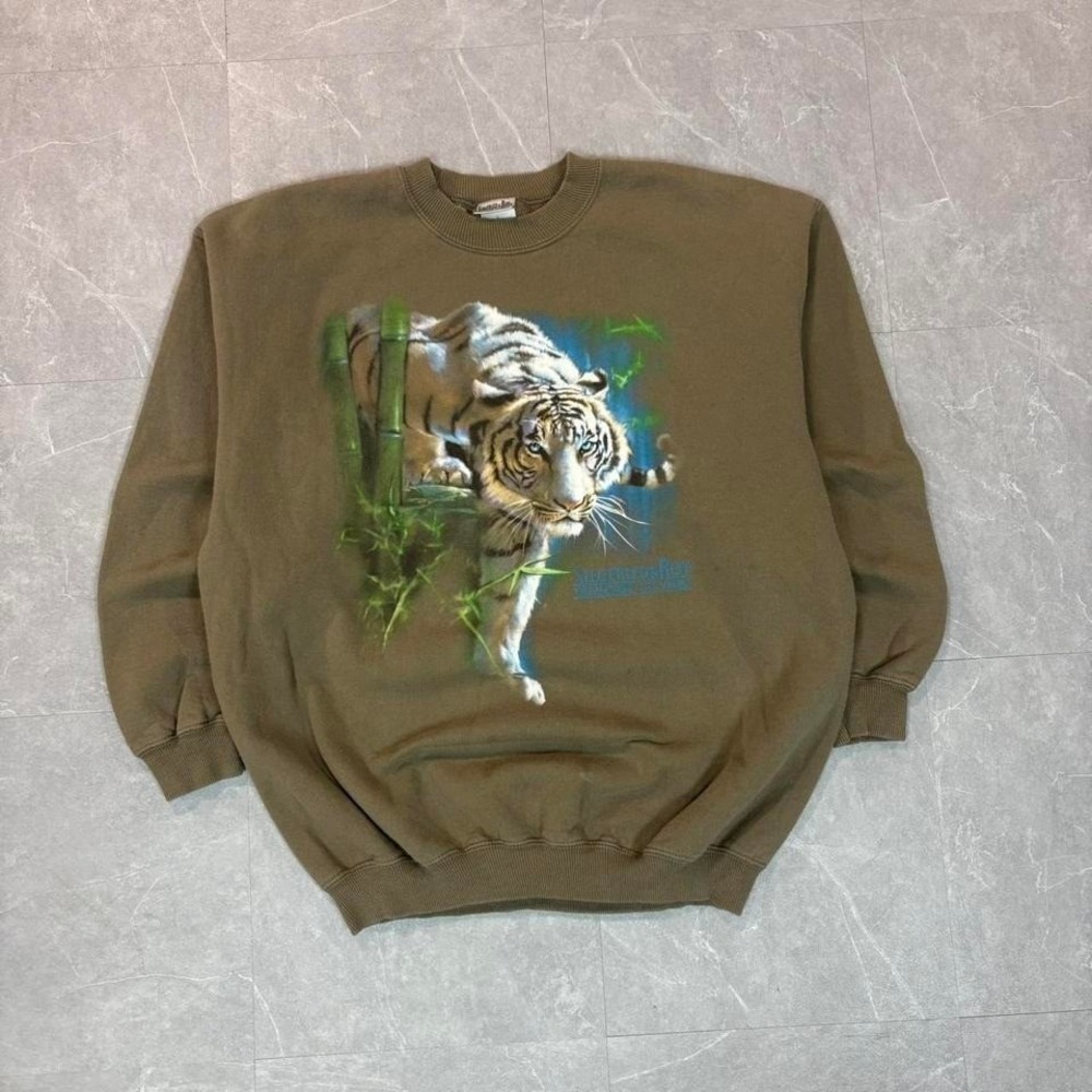 90's Brown vintage crewneck sweatshirt with tiger graphic clothing